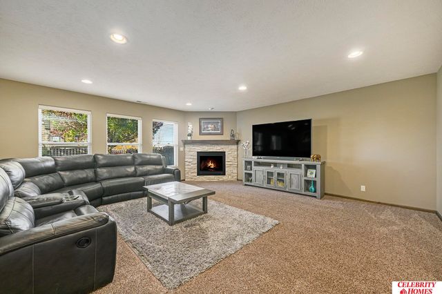 4214 N 207 Street, Elkhorn, NE 68022