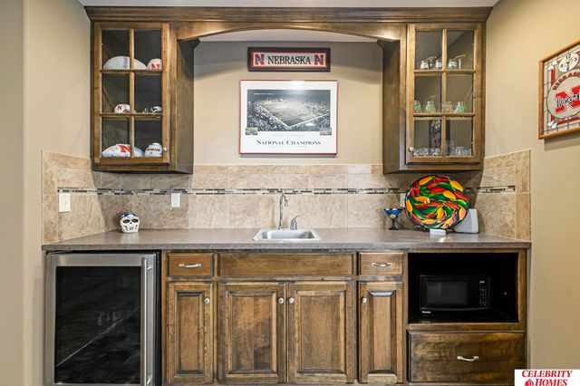 4214 N 207 Street, Elkhorn, NE 68022