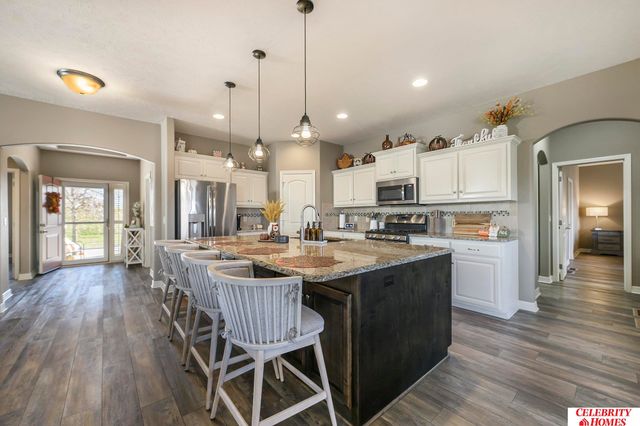 4214 N 207 Street, Elkhorn, NE 68022