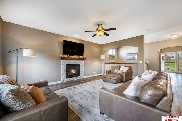 4214 N 207 Street, Elkhorn, NE 68022