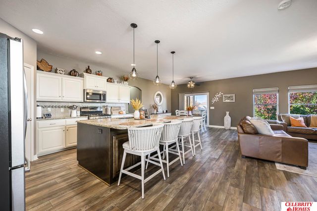 4214 N 207 Street, Elkhorn, NE 68022