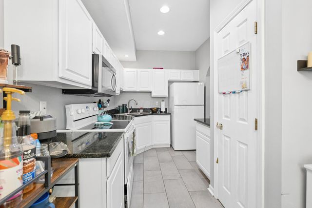 5838 Edge Of Village, 22, Westerville, OH 43081