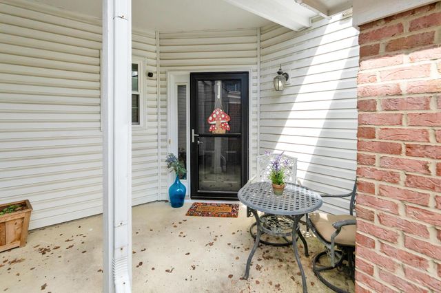 5838 Edge Of Village, 22, Westerville, OH 43081