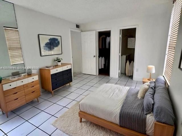 9678 Fontainebleau Boulevard 111, Miami, FL 33172