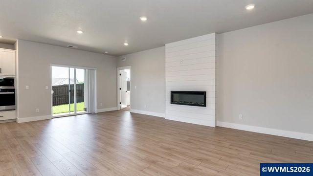 2281 Veneta Av S, Salem, OR 97306