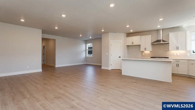 2281 Veneta Av S, Salem, OR 97306