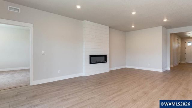 2281 Veneta Av S, Salem, OR 97306