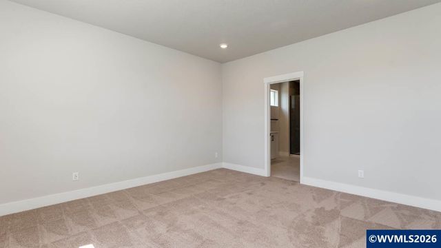 2281 Veneta Av S, Salem, OR 97306