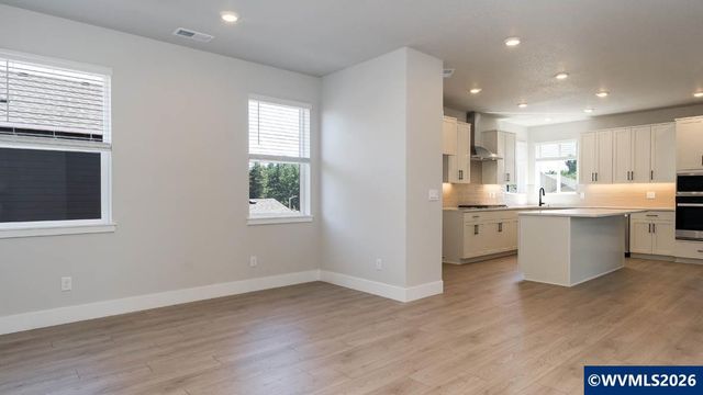 2281 Veneta Av S, Salem, OR 97306