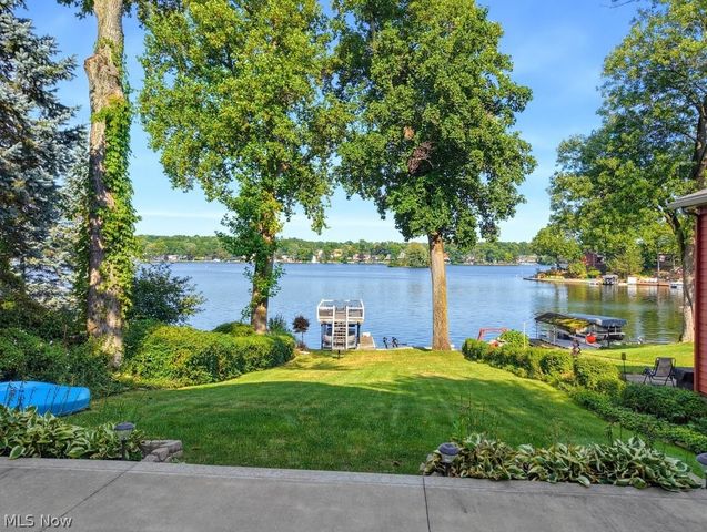 335 Dorwil Drive, Coventry, OH 44319