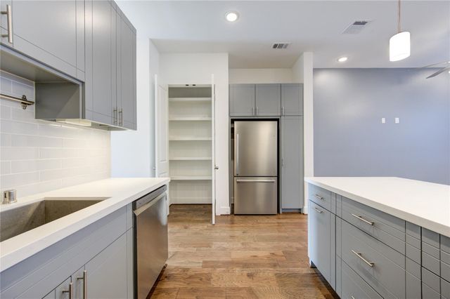 8964 Zurcher Lane, Houston, TX 77080