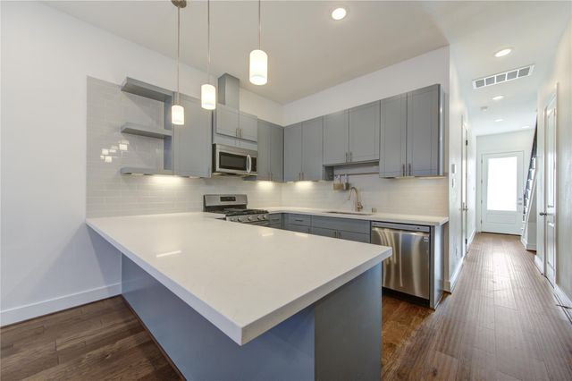 8964 Zurcher Lane, Houston, TX 77080