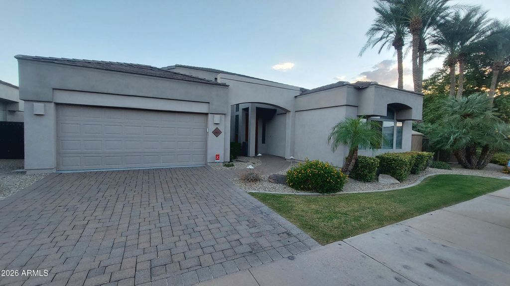 8607 E Tuckey Lane, Scottsdale, AZ 85250 — photo 2