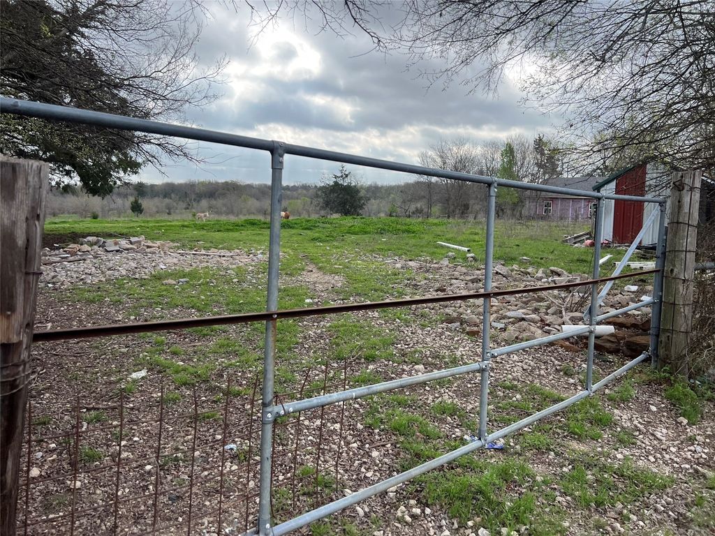 194 Middle Road, Denison, TX 75021