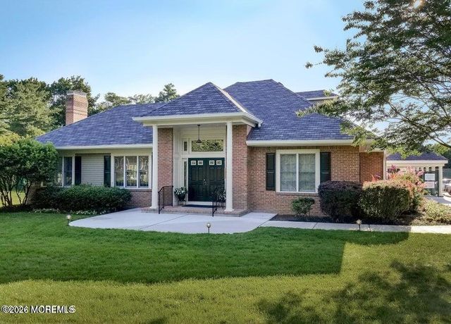 132 Silvermist Court, Little Silver, NJ 07739