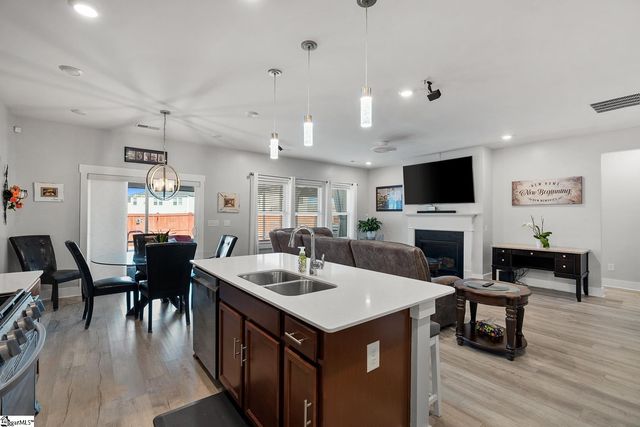 320 Fox Hollow Lane, Pelzer, SC 29669