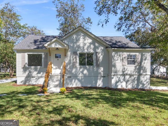 911 Clayton Avenue, Griffin, GA 30223