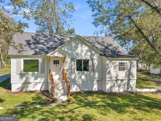 911 Clayton Avenue, Griffin, GA 30223