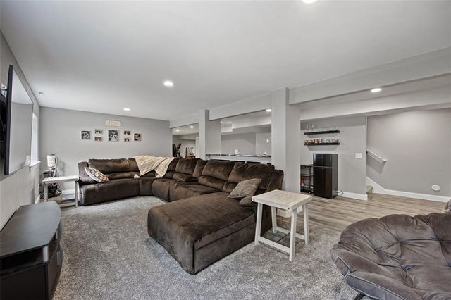 1698 Foxborough Drive, Marion, IA 52302