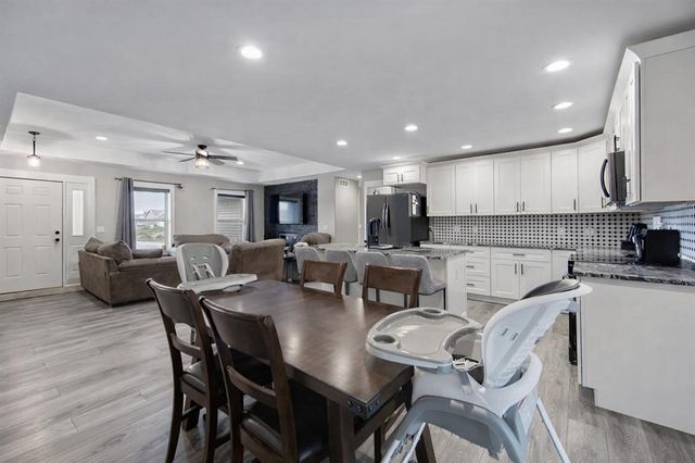 1698 Foxborough Drive, Marion, IA 52302