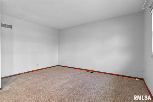 240 Stutely Lane, Springfield, IL 62704