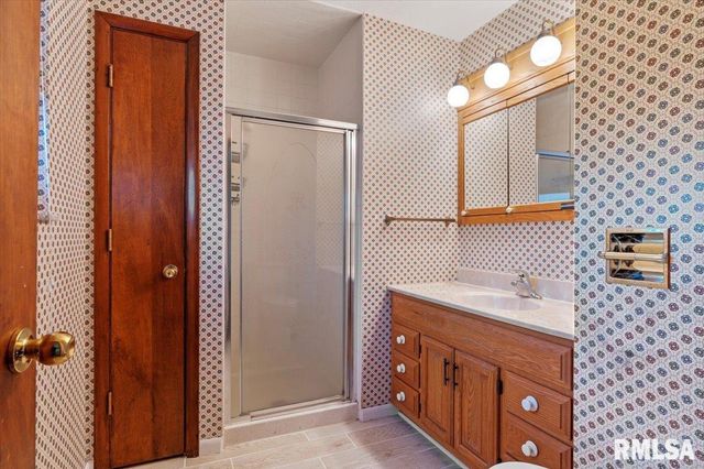 240 Stutely Lane, Springfield, IL 62704