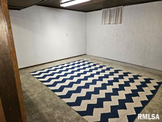 240 Stutely Lane, Springfield, IL 62704