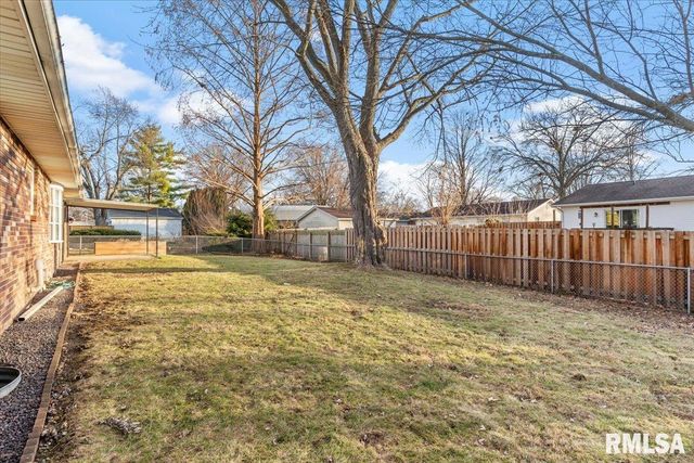 240 Stutely Lane, Springfield, IL 62704