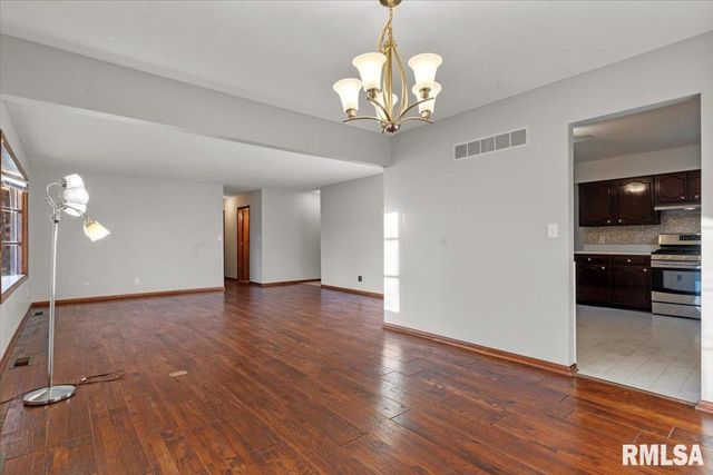 240 Stutely Lane, Springfield, IL 62704