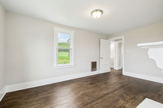 57 Young Branch Rd, Dixon Springs, TN 37057