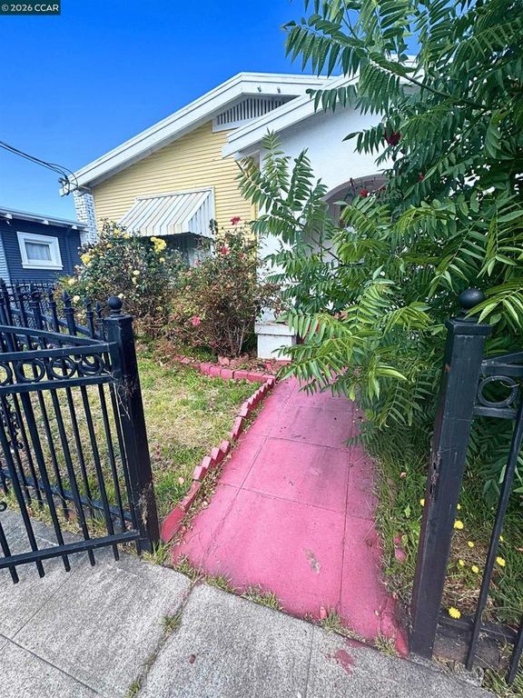 Image 1 of property listing at 1447 53rd Ave, Oakland, CA 94601