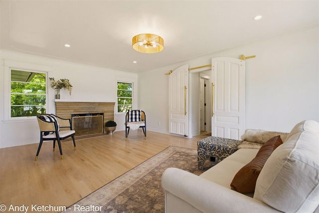 315 W 40th Street, Holland, MI 49423