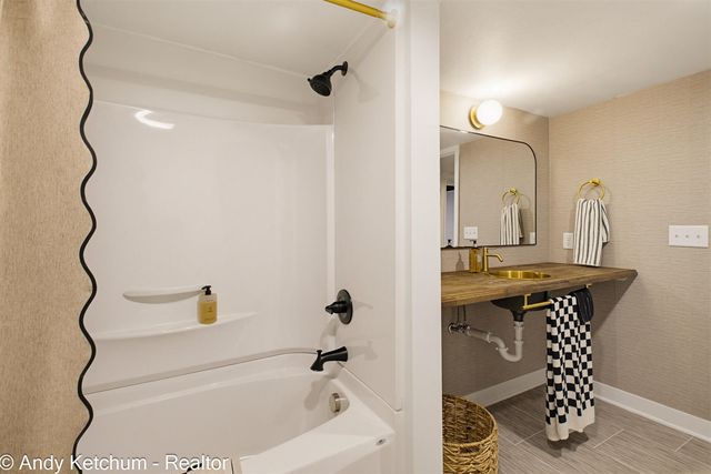 315 W 40th Street, Holland, MI 49423