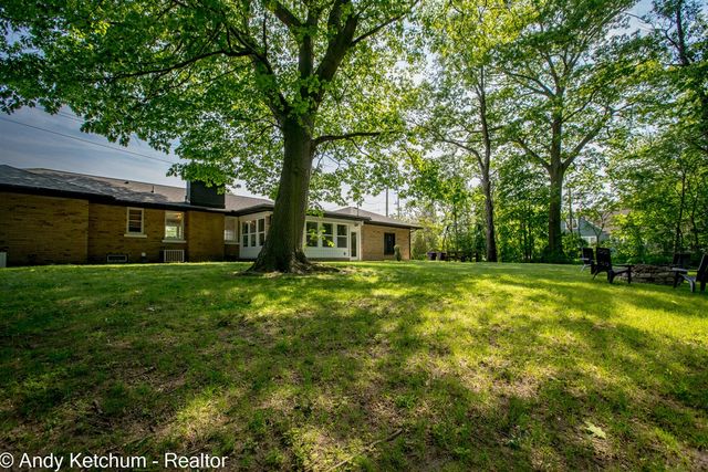 315 W 40th Street, Holland, MI 49423