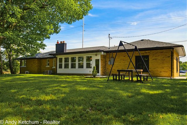 315 W 40th Street, Holland, MI 49423