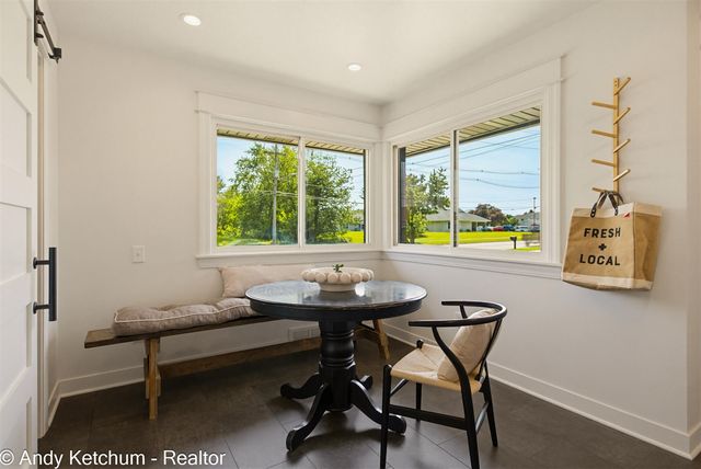 315 W 40th Street, Holland, MI 49423