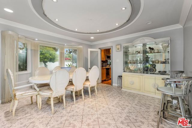 1976 N Catalina Street, Los Angeles, CA 90027