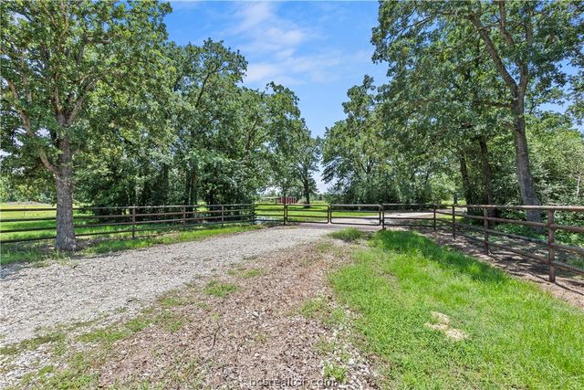 8166 Riley Road, Bryan, TX 77808
