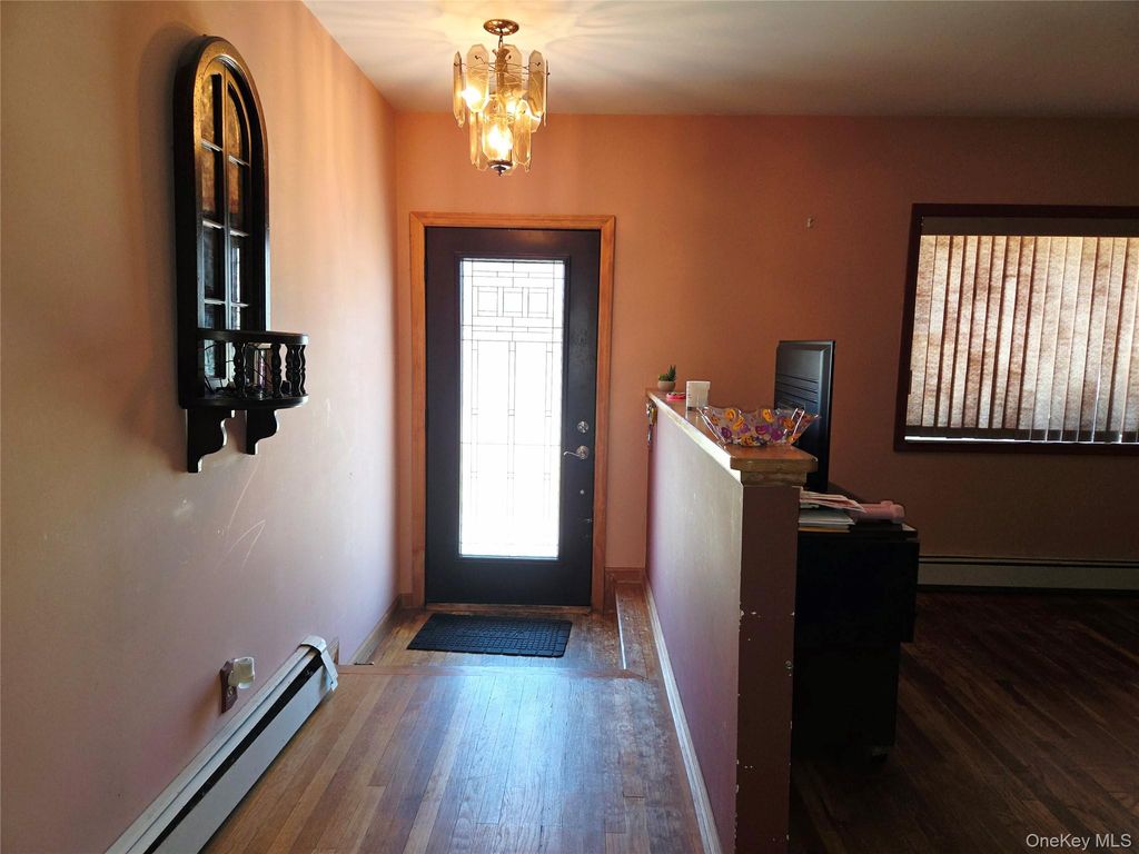 609 Alwick Avenue, West Islip, NY 11795 — photo 4