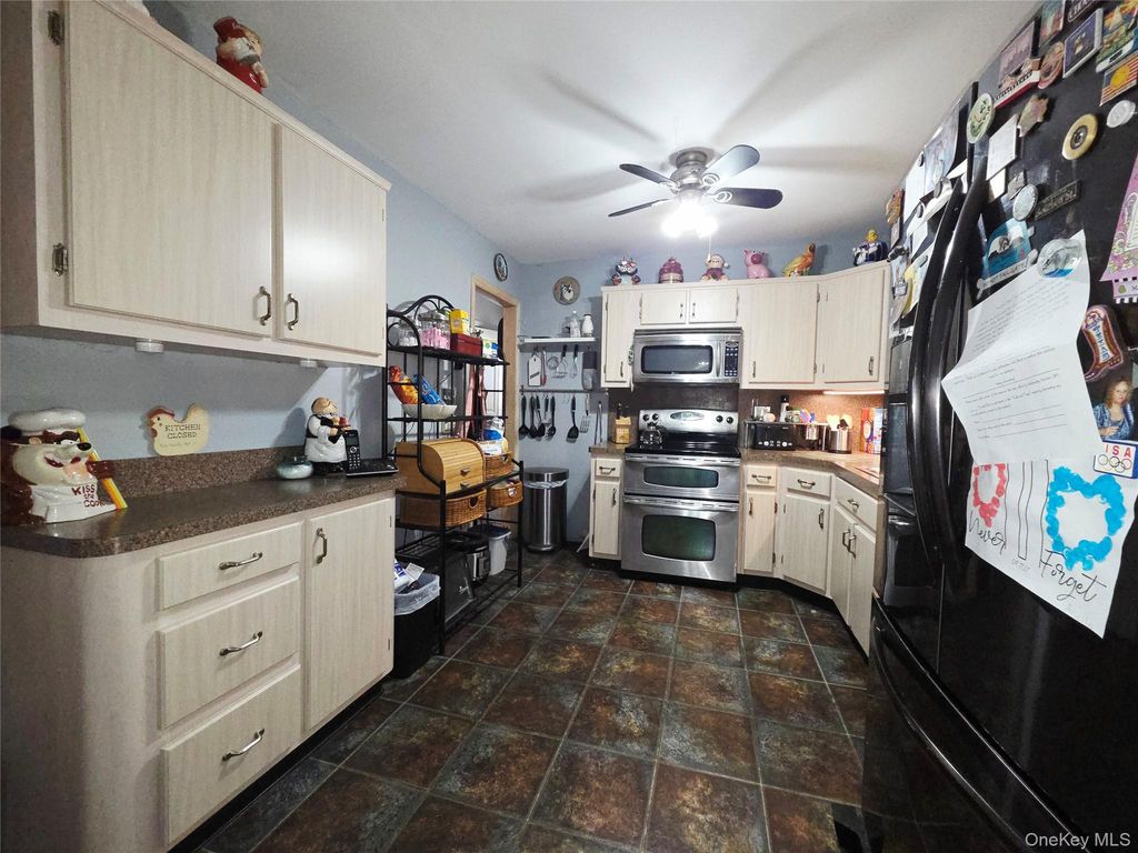 609 Alwick Avenue, West Islip, NY 11795 — photo 5