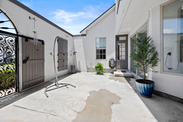 8164 Willow Grove Blvd, Baton Rouge, LA 70810