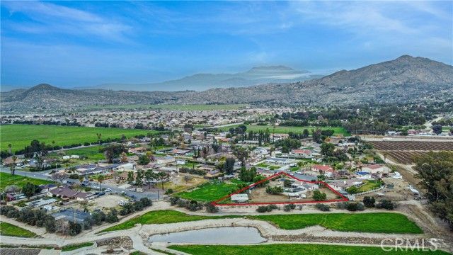 30225 Amber Lane, Hemet, CA 92543