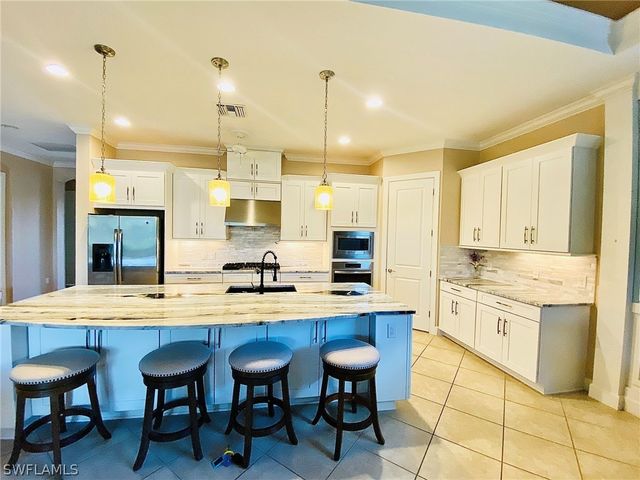 8527 Palacio TER N, Naples, FL 34114