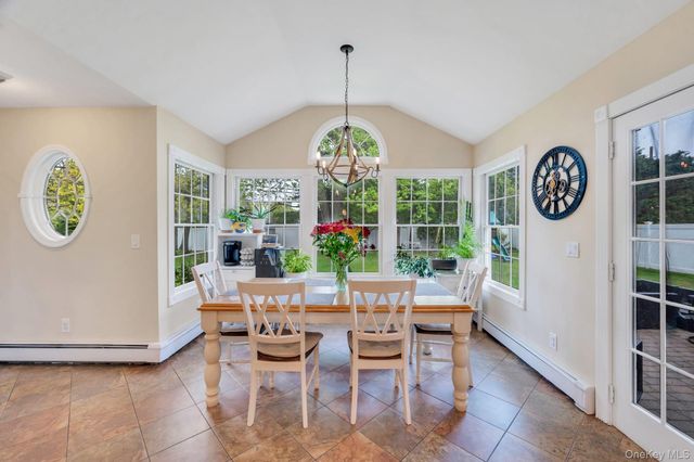 16 Lenore Place, Hauppauge, NY 11788