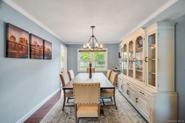 16 Lenore Place, Hauppauge, NY 11788