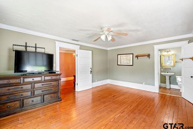 218 N Texas St, Pittsburg, TX 75686