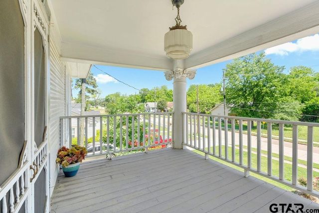 218 N Texas St, Pittsburg, TX 75686
