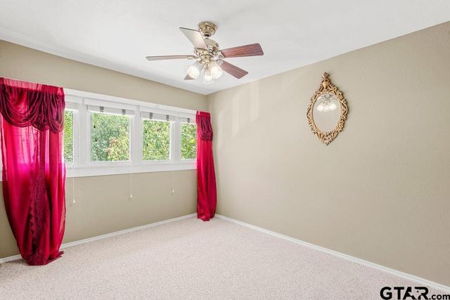 218 N Texas St, Pittsburg, TX 75686