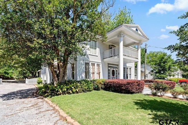 218 N Texas St, Pittsburg, TX 75686