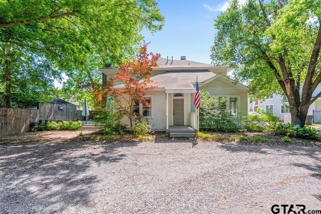 218 N Texas St, Pittsburg, TX 75686